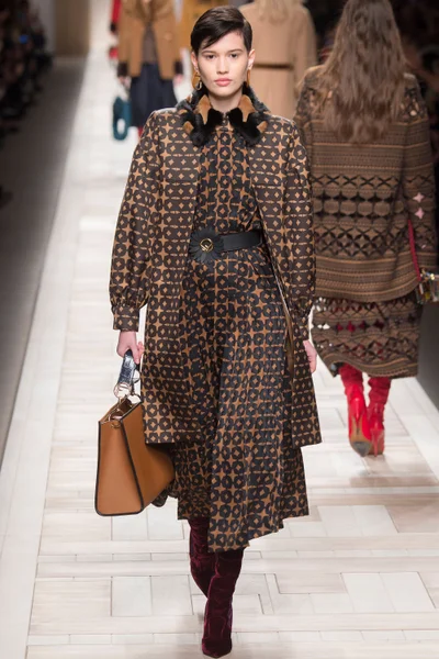 Look 22